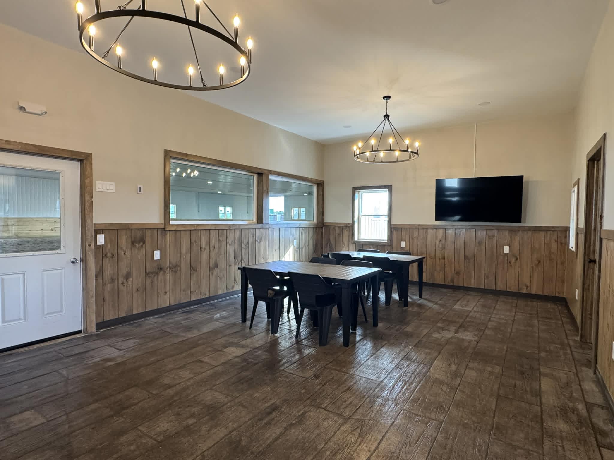 Double L Ranch interior event space for parties